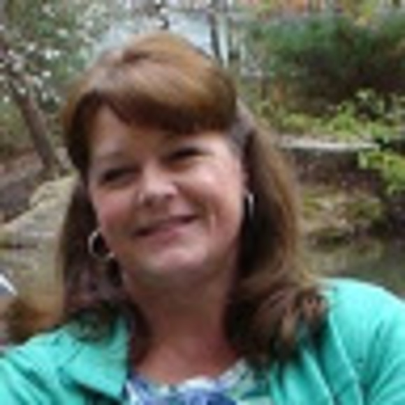 Meet your Posher, Renee - Picture 1 of 1